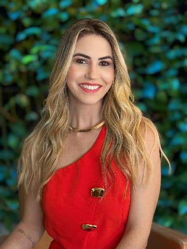 NAYARA BARROS FERNANDEZ