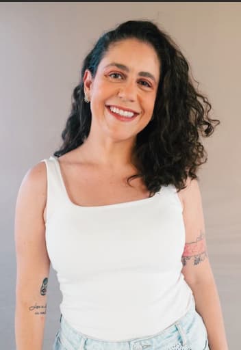 Camila Nunes de Oliveira