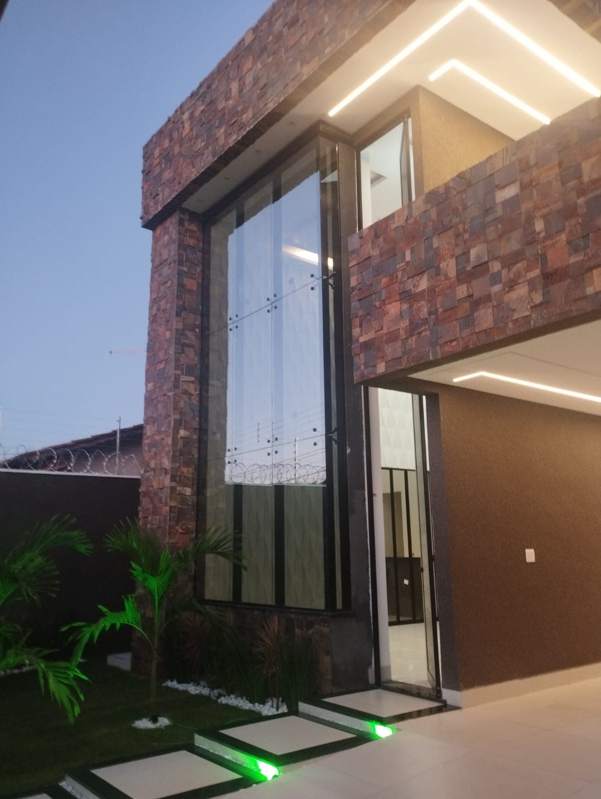 Casa Térrea de Alto Padrão à Venda no Setor Faiçalville