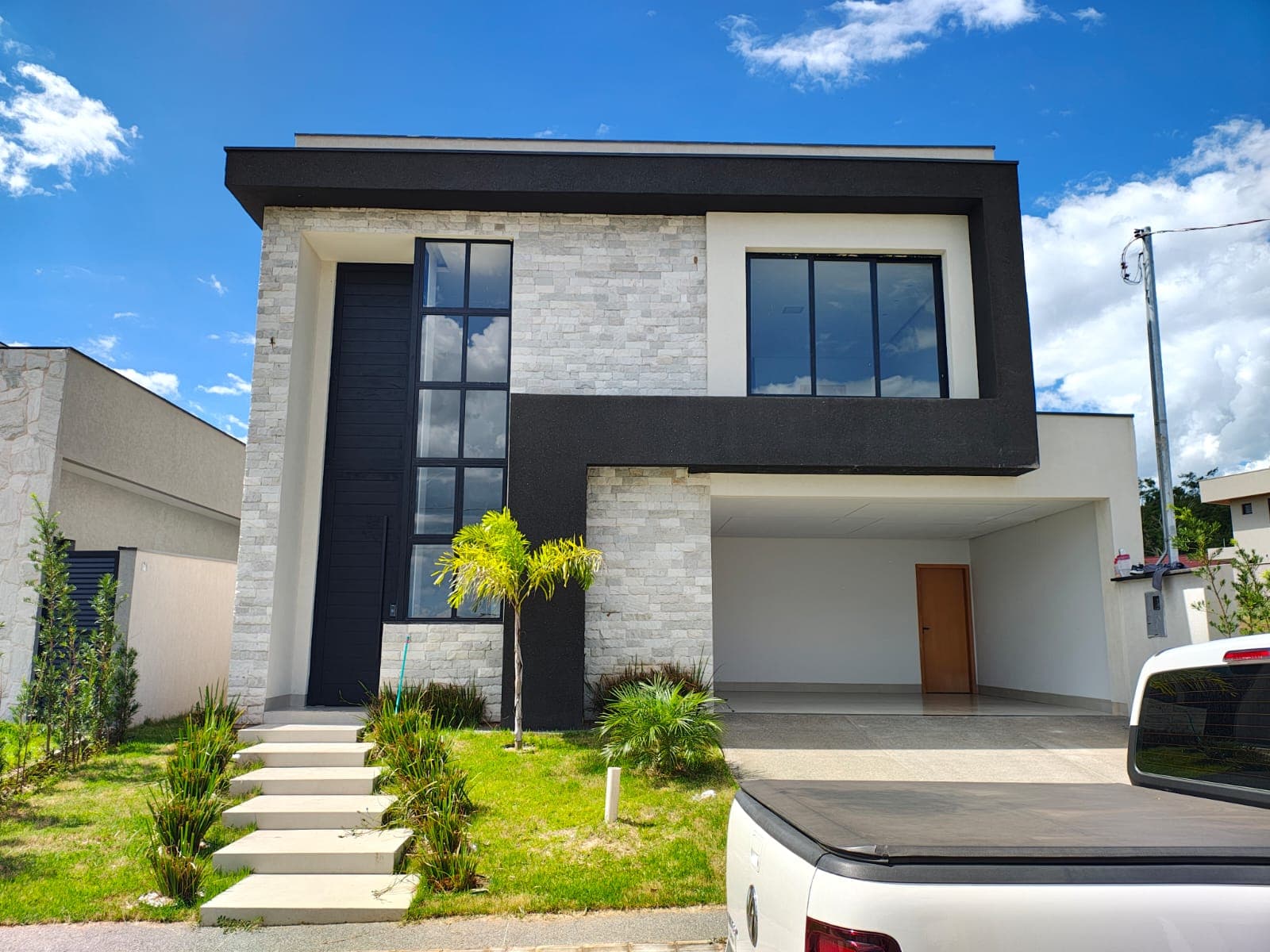 Casa à venda com 4 suítes no Jardins Bolonha