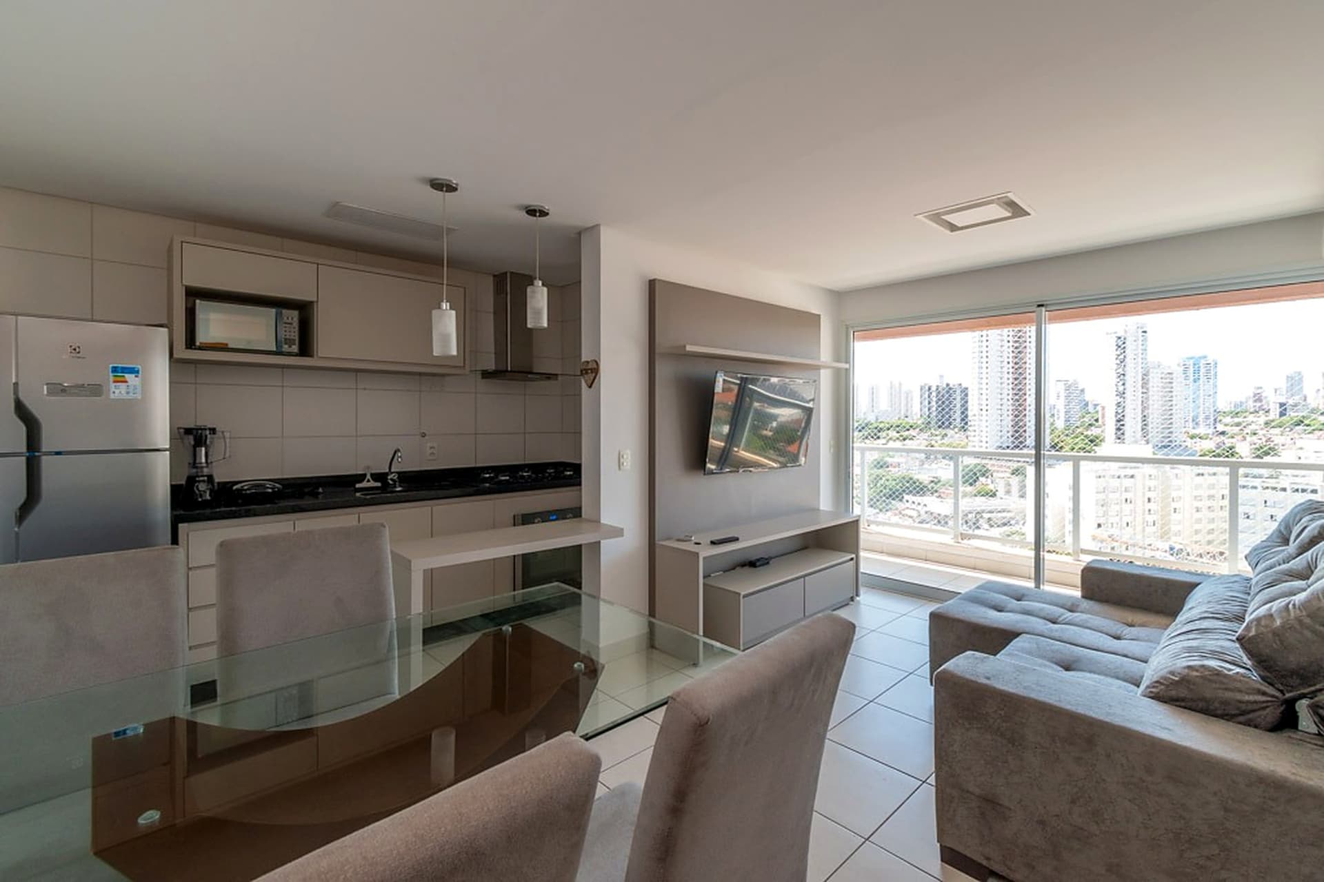 Apartamento mobiliado com 1 quarto e vista livre à venda no Setor Oeste