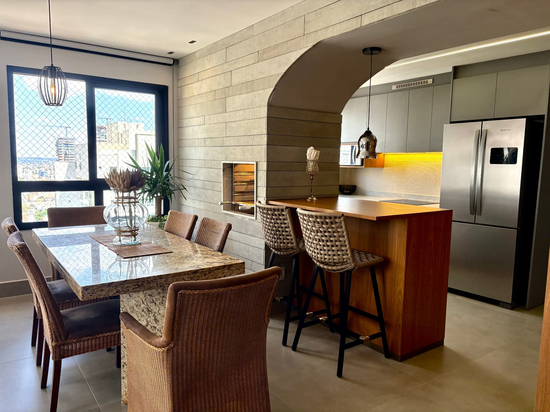 Apartamento 3 suítes mobiliado à venda no Setor Bueno