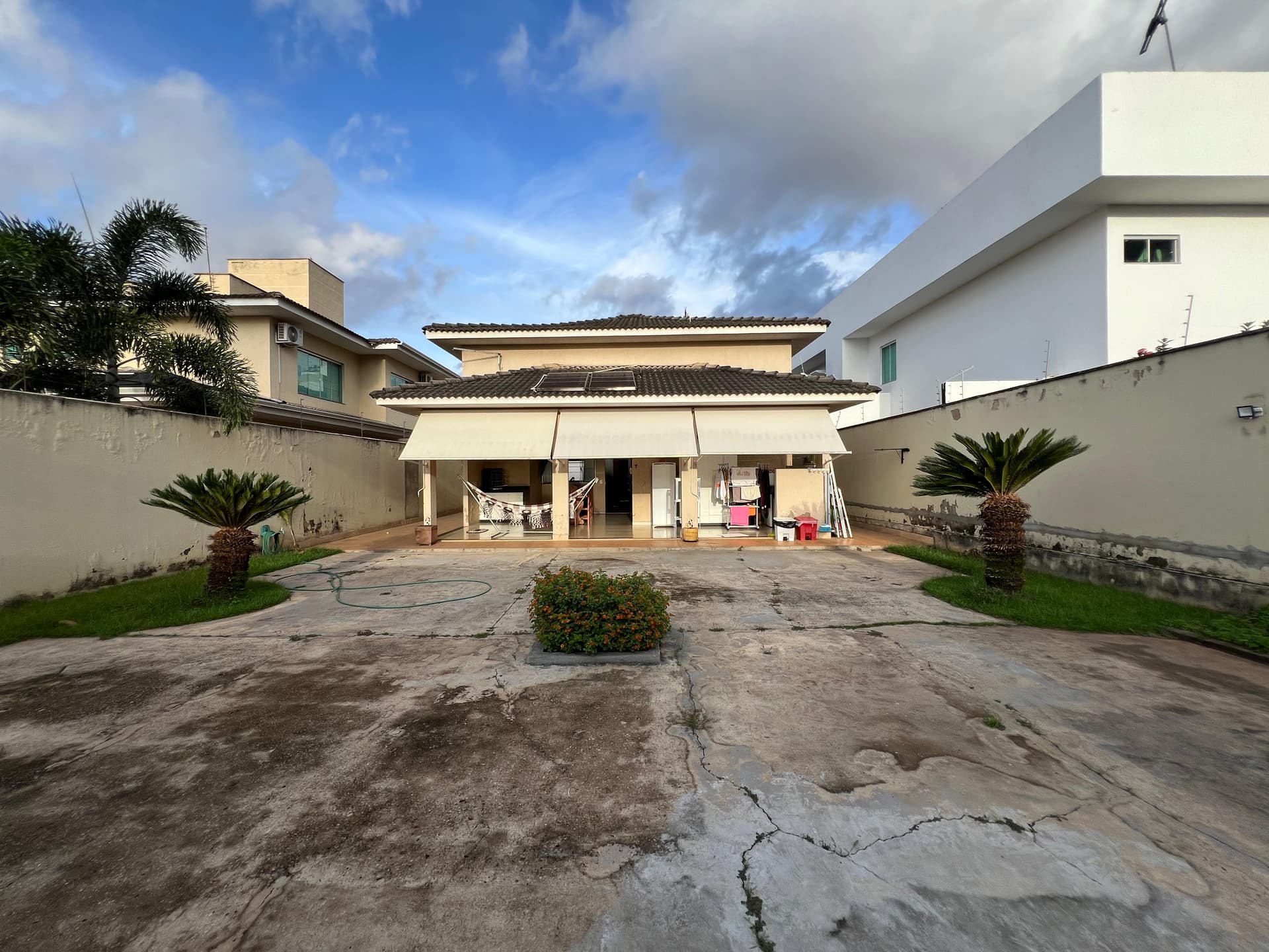 Casa nascente 3 suítes à venda no Jardim América