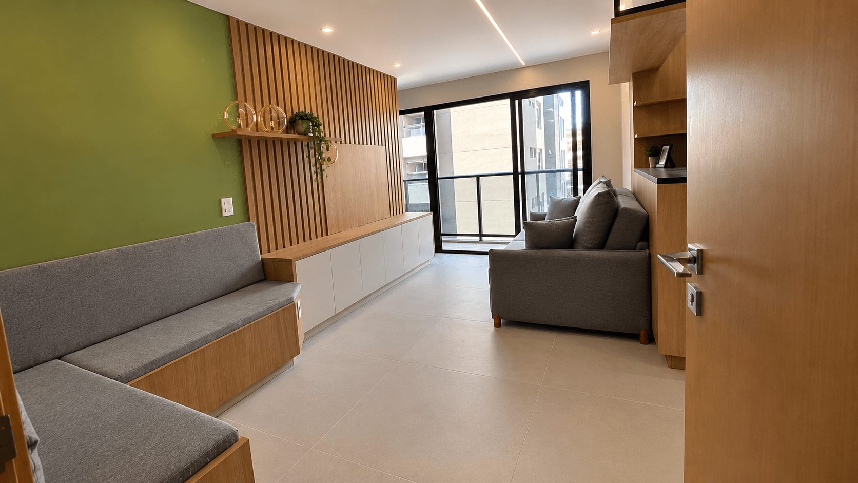Studio semimobiliado à venda com 1 suíte no Setor Bueno