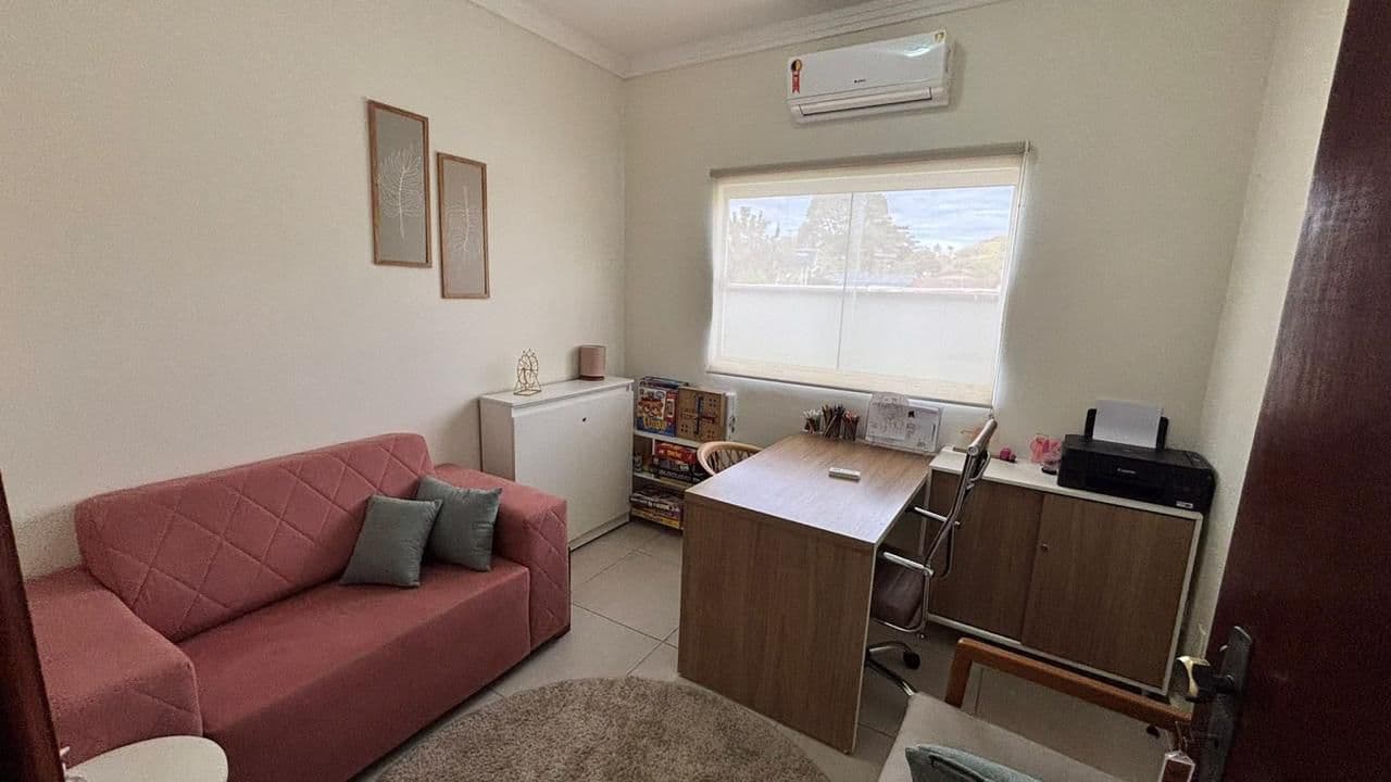 Sobrado Comercial à venda no Setor Leste Vila Nova