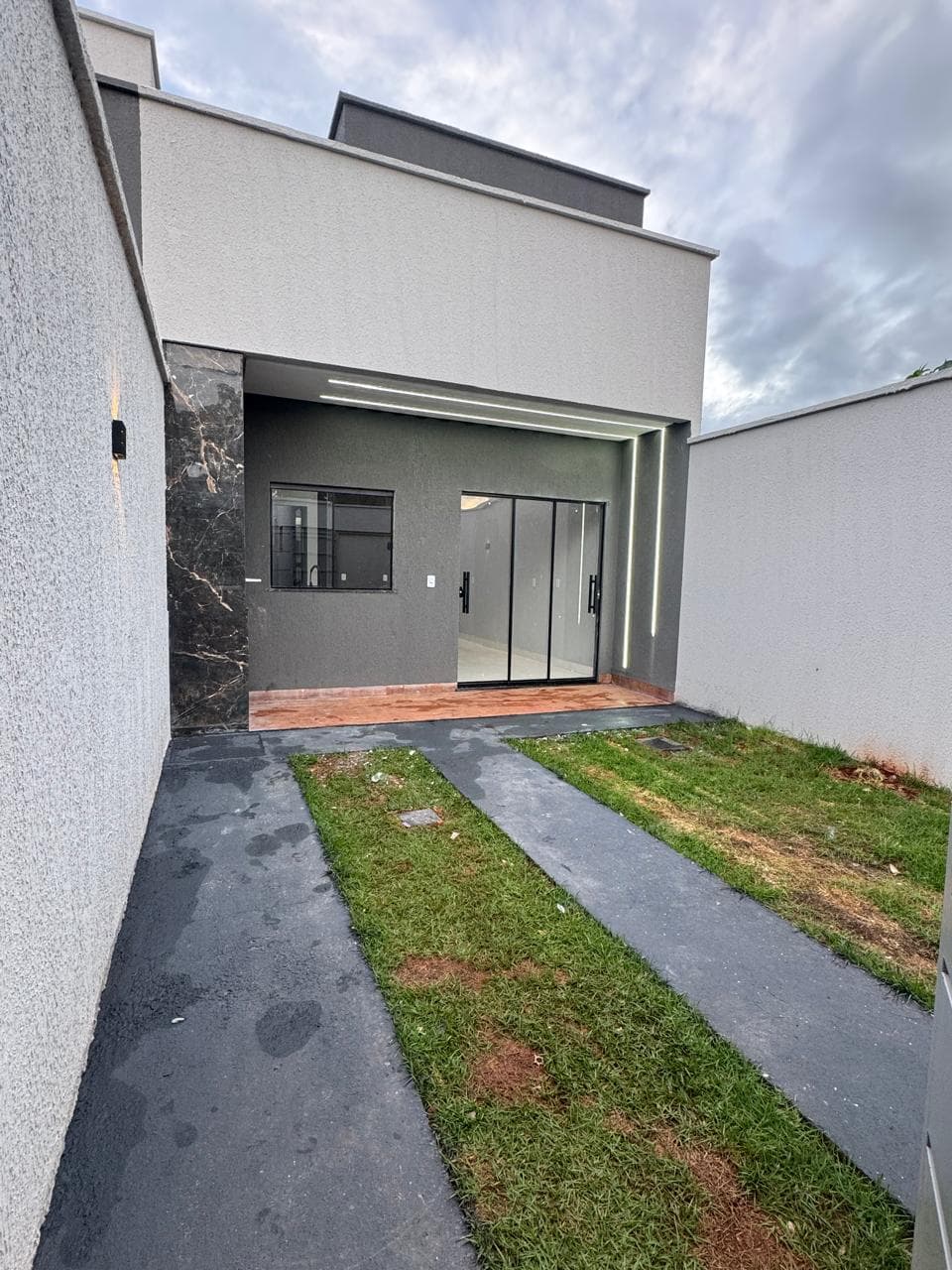 CASA NO SETOR RESIDENCIAL ELIZENE