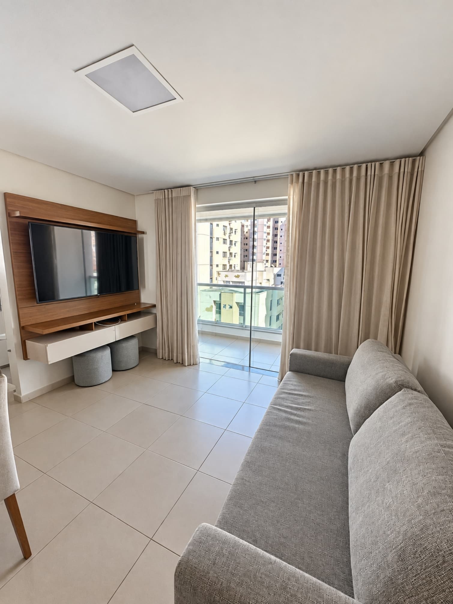 Apartamento à venda com 2 suítes no Setor Bueno