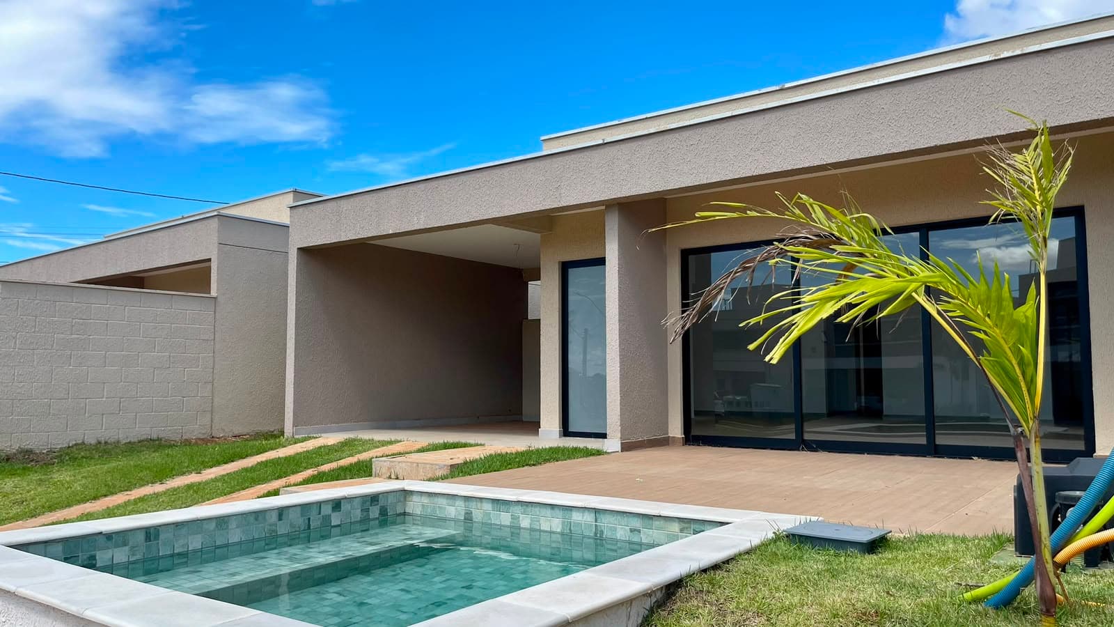 Casa Térrea 3 suítes plenas no Jardins Lyon