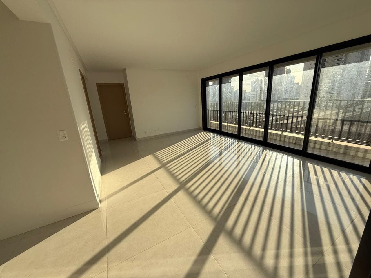 Apartamento no Cristal tower