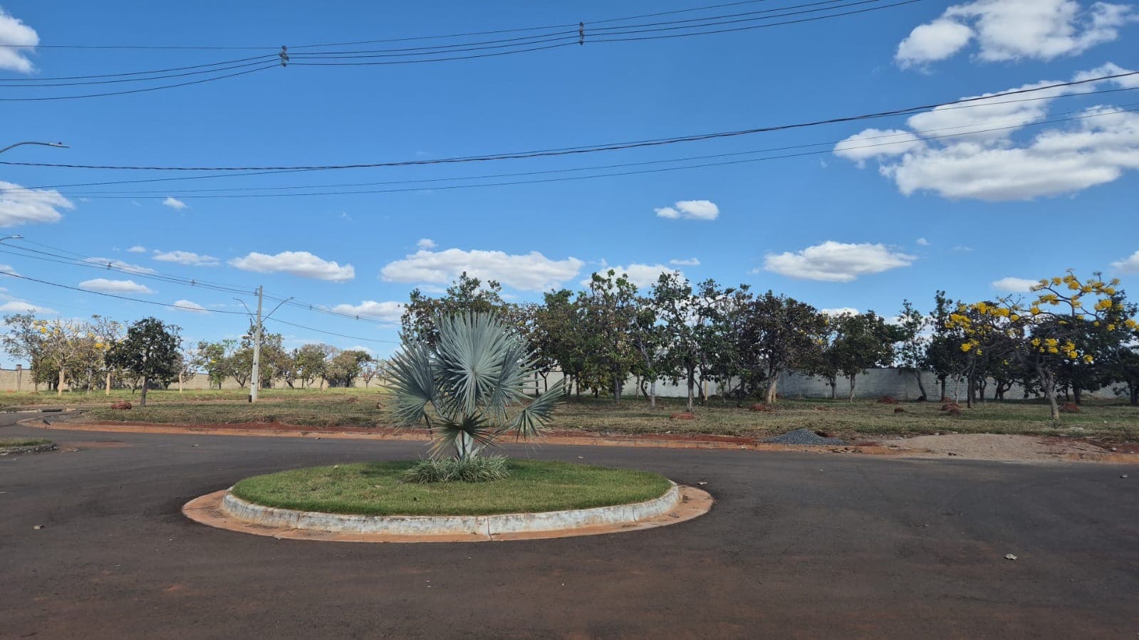Lote de 1000m à venda no Condomínio Reserva do Cerrado Estância Vargem Bonita