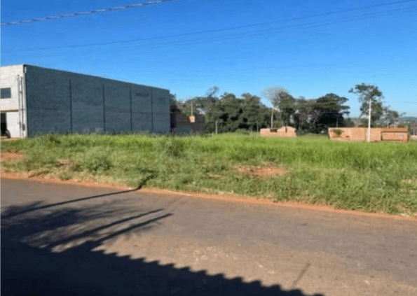 Lote com 700 m2 à venda no Setor Residencial 14 Bis