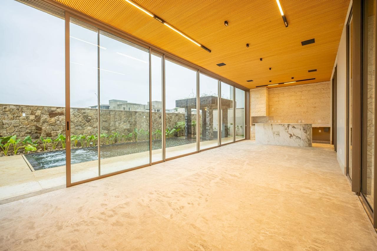 Casa sobrado à venda 5 suítes plenas no Jardins França