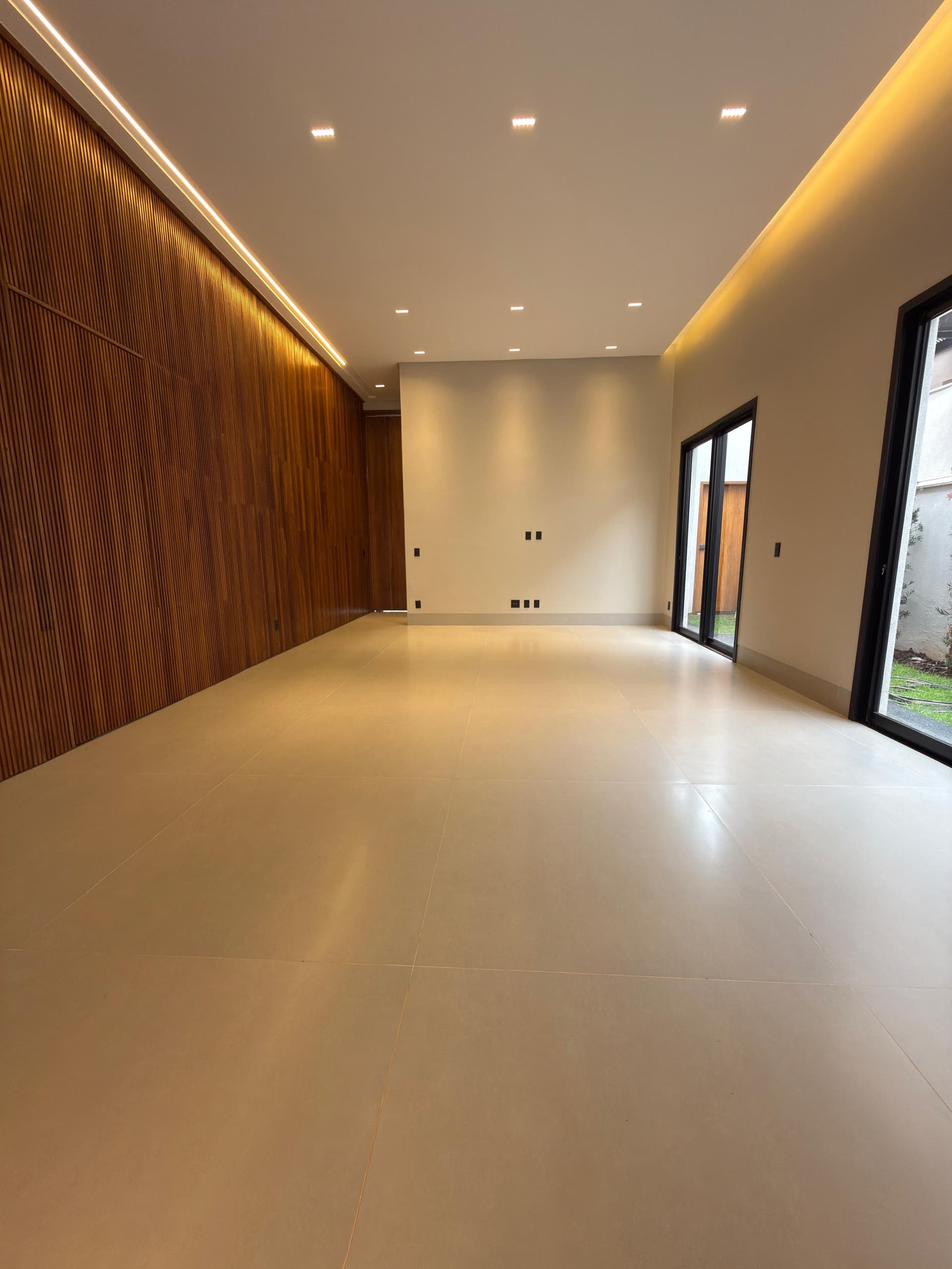 Casa Térrea à venda com 4 suítes no Condominio Jardins Itália