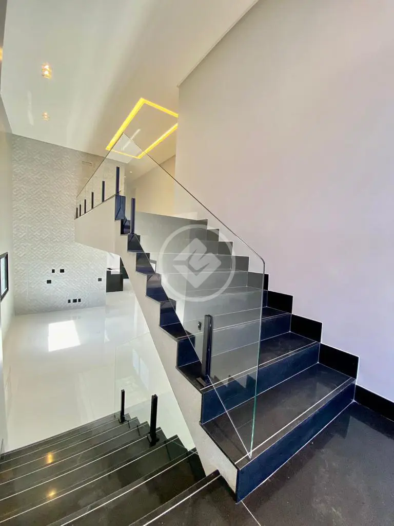 Casa Alto Padrão - Aparecida de Goiânia codigo: 67480