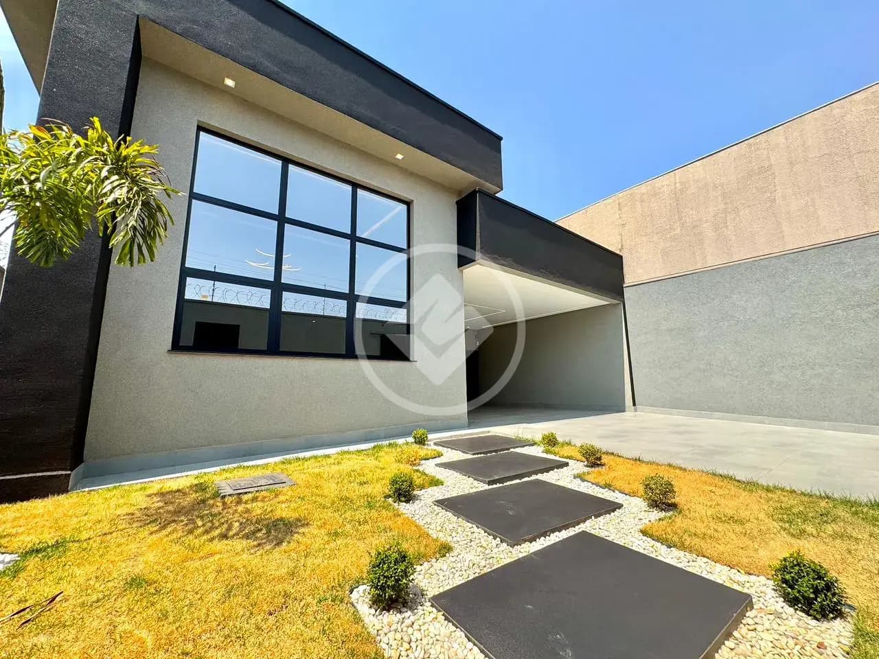Casa á vendo no Jardim América codigo: 136816