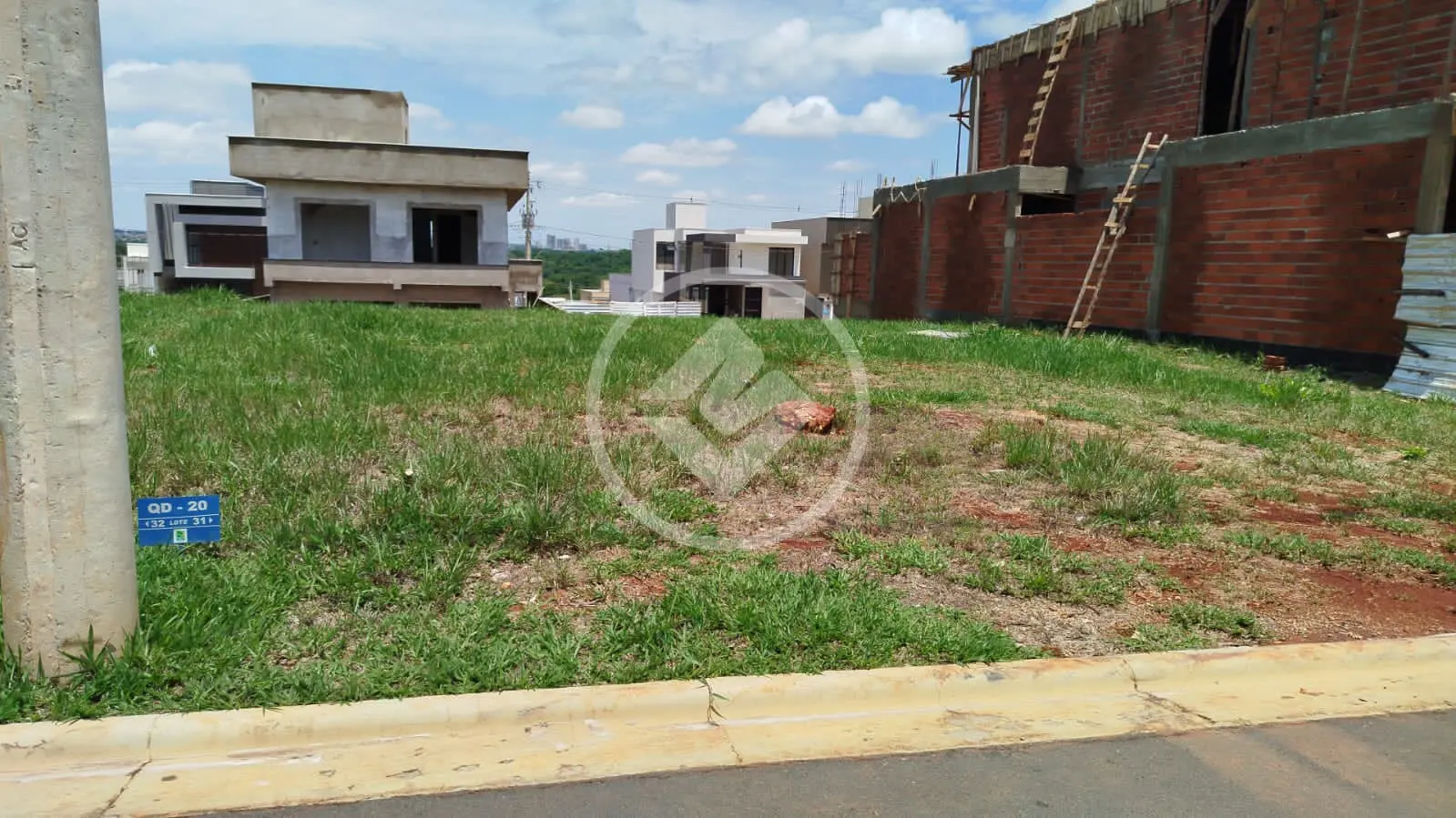 TERRENO JARDINS CAPRI codigo: 95472
