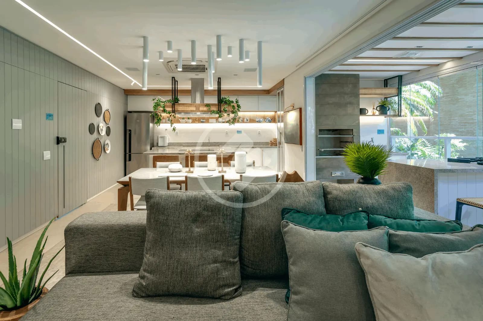 Apartamento à venda com 3 suítes no Euro Park Noronha codigo: 32082
