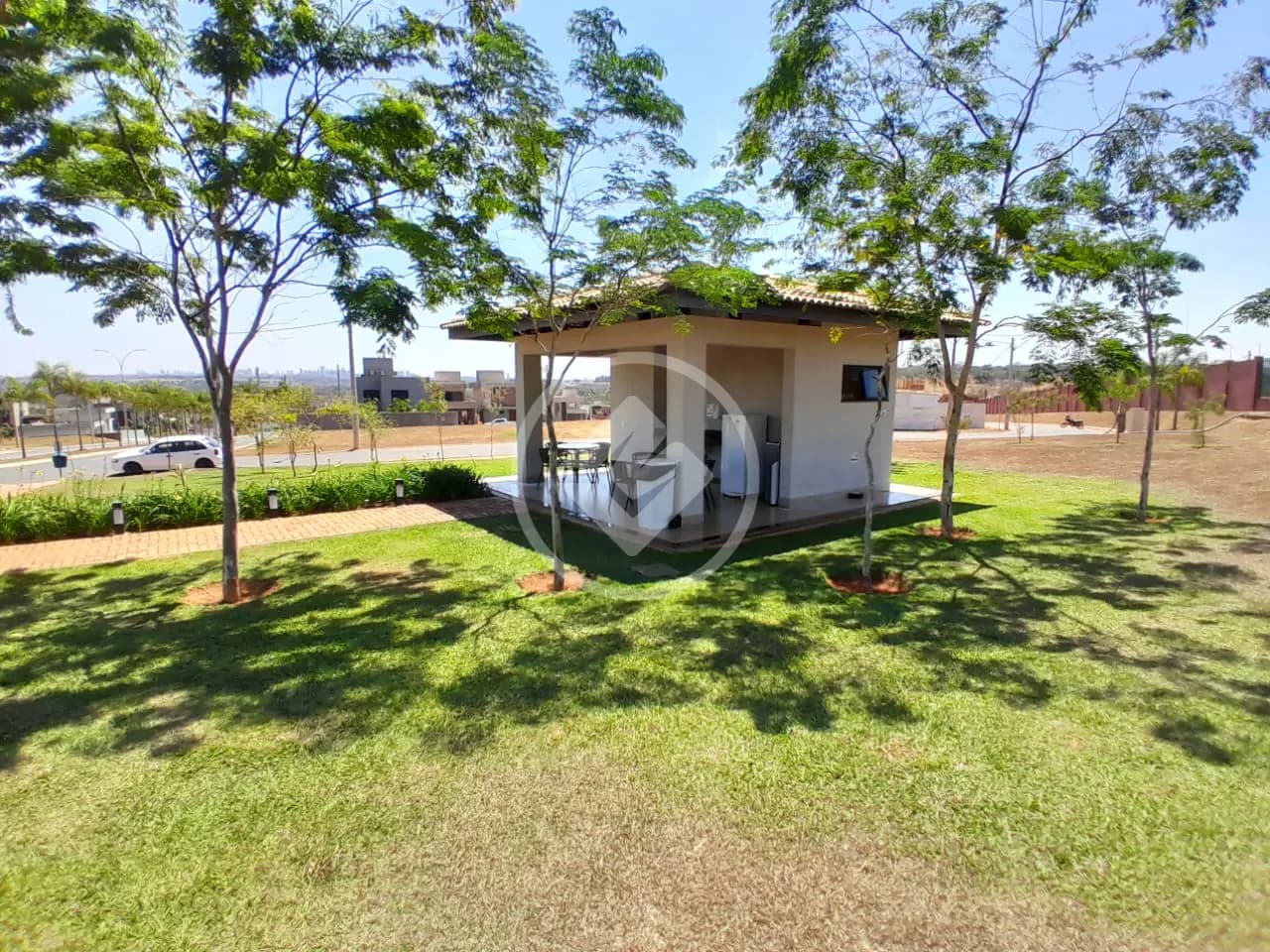 Lote à venda no Jardins Capri
