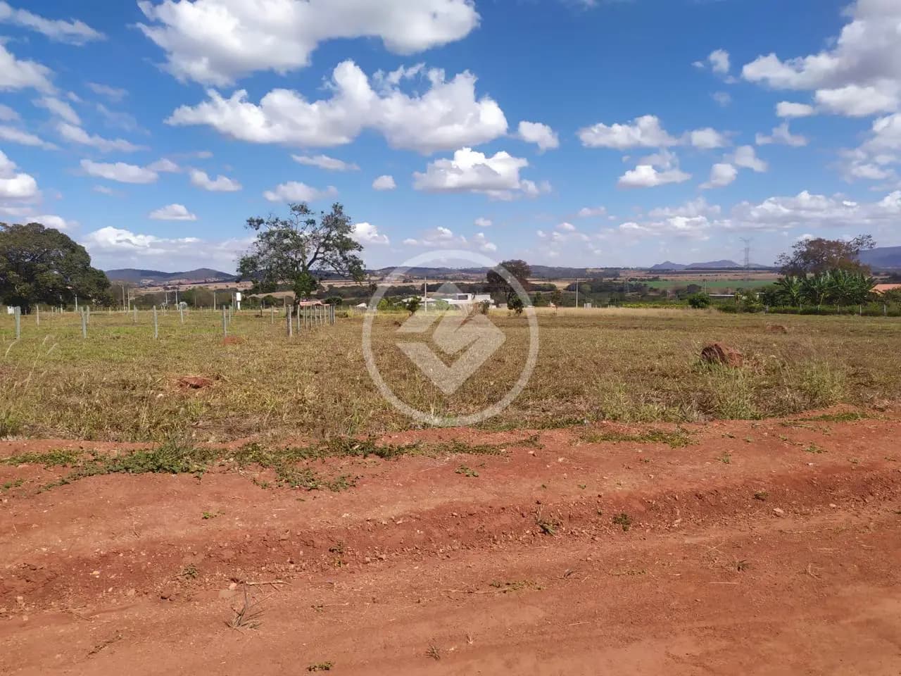 Terrenos, Lotes e Condomínios à venda - Terra Santa Canaã codigo: 108575