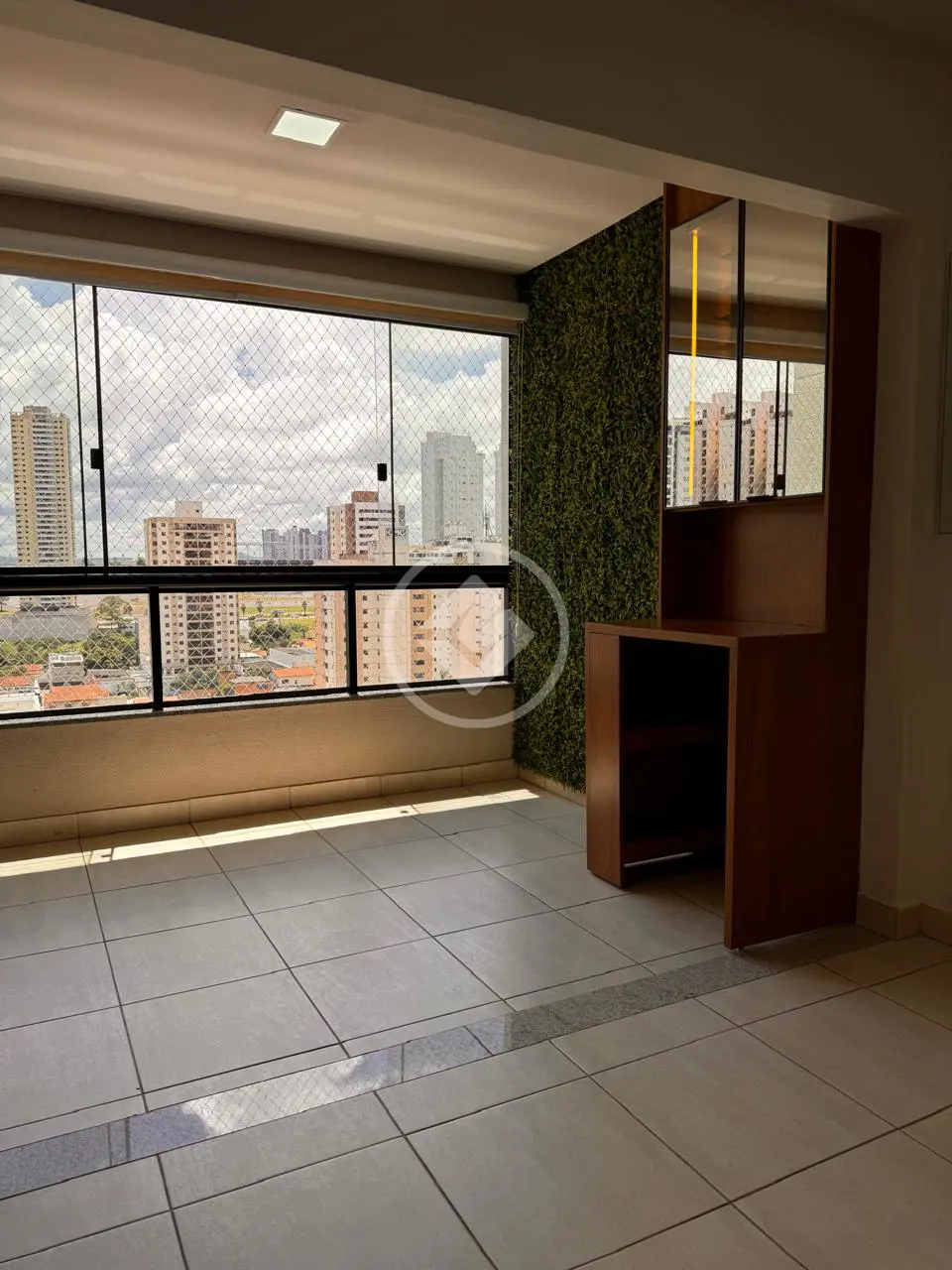Apartamento à Venda com 3 Suítes no Residencial Gran  España codigo: 113096