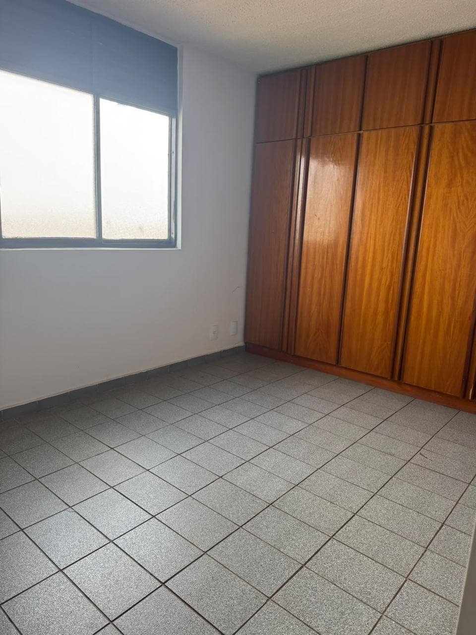 Apartamento à venda com 3 quartos e vista livre no Setor Urias Magalhães