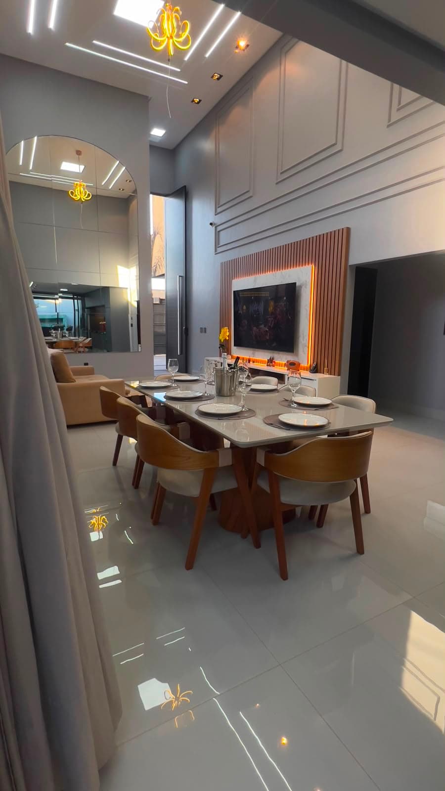 Casa à venda com 2 suítes no Residencial Havaí
