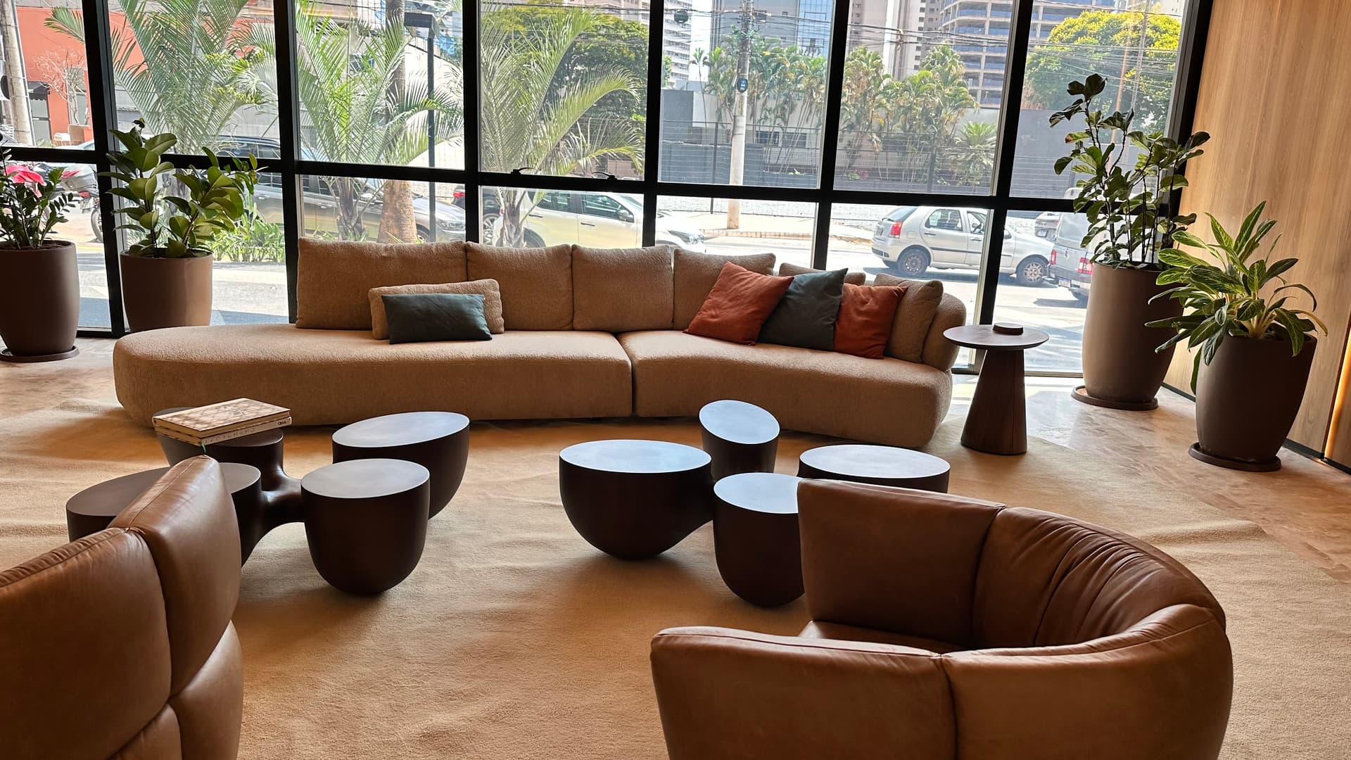 Studio semimobiliado à venda com 1 suíte no Setor Bueno