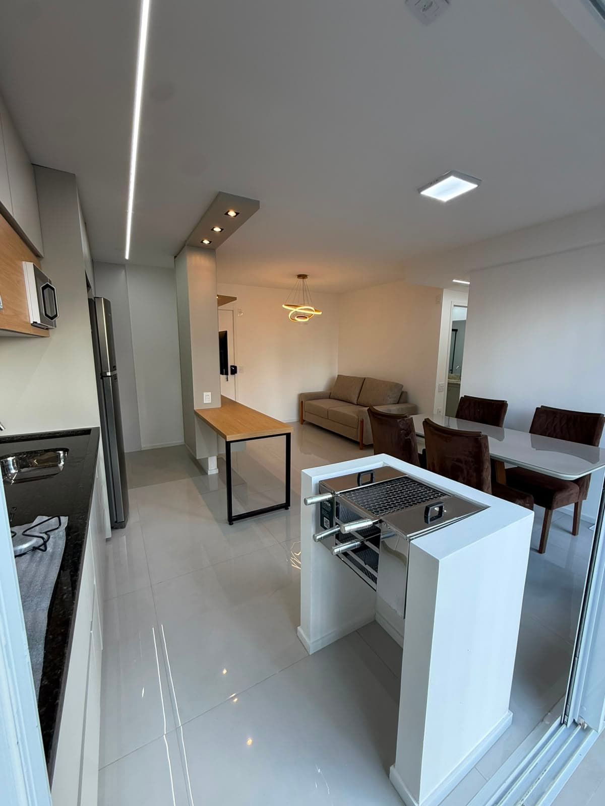 Apartamento mobiliado à venda com 2 quartos no Setor Bueno