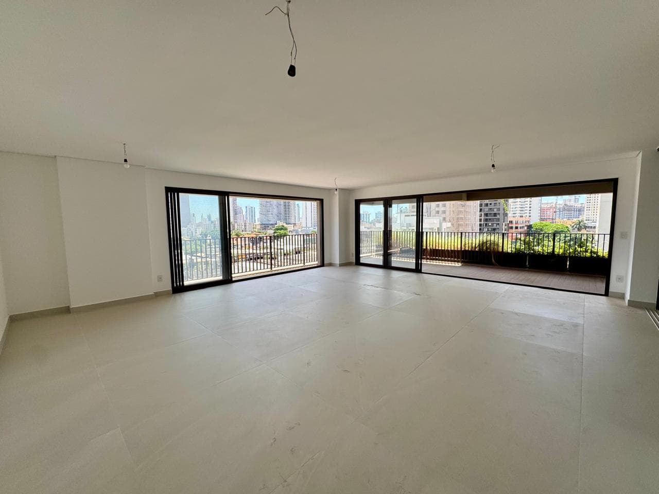 Deck 23 by Opus: 245m² de Sofisticação e Natureza de Frente para a Praça T-23