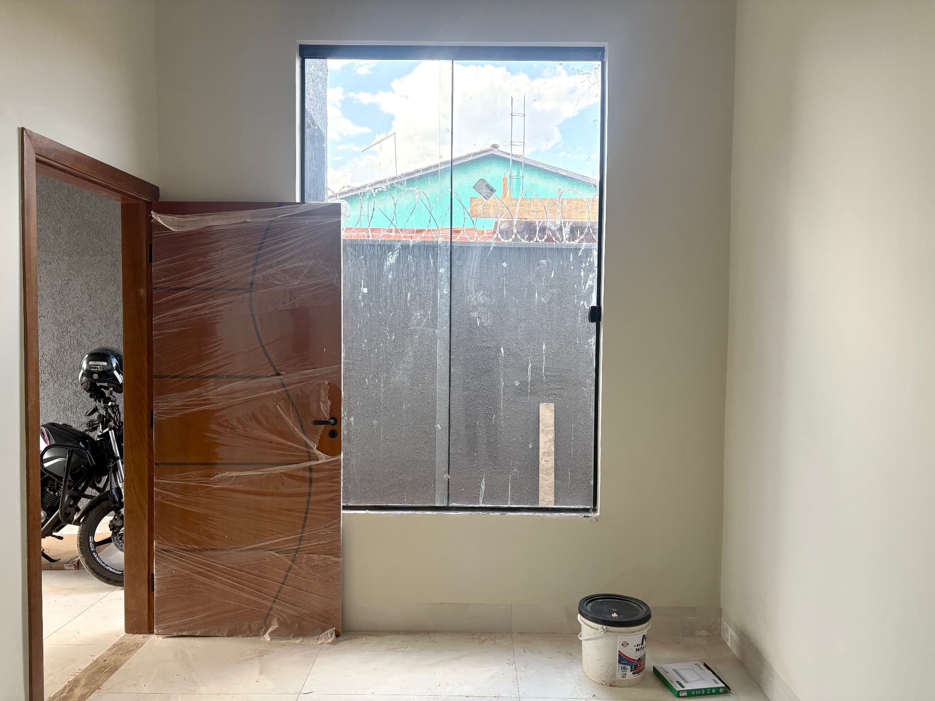 Casa à venda com 3 quartos e 1 suíte no Parque Hayala