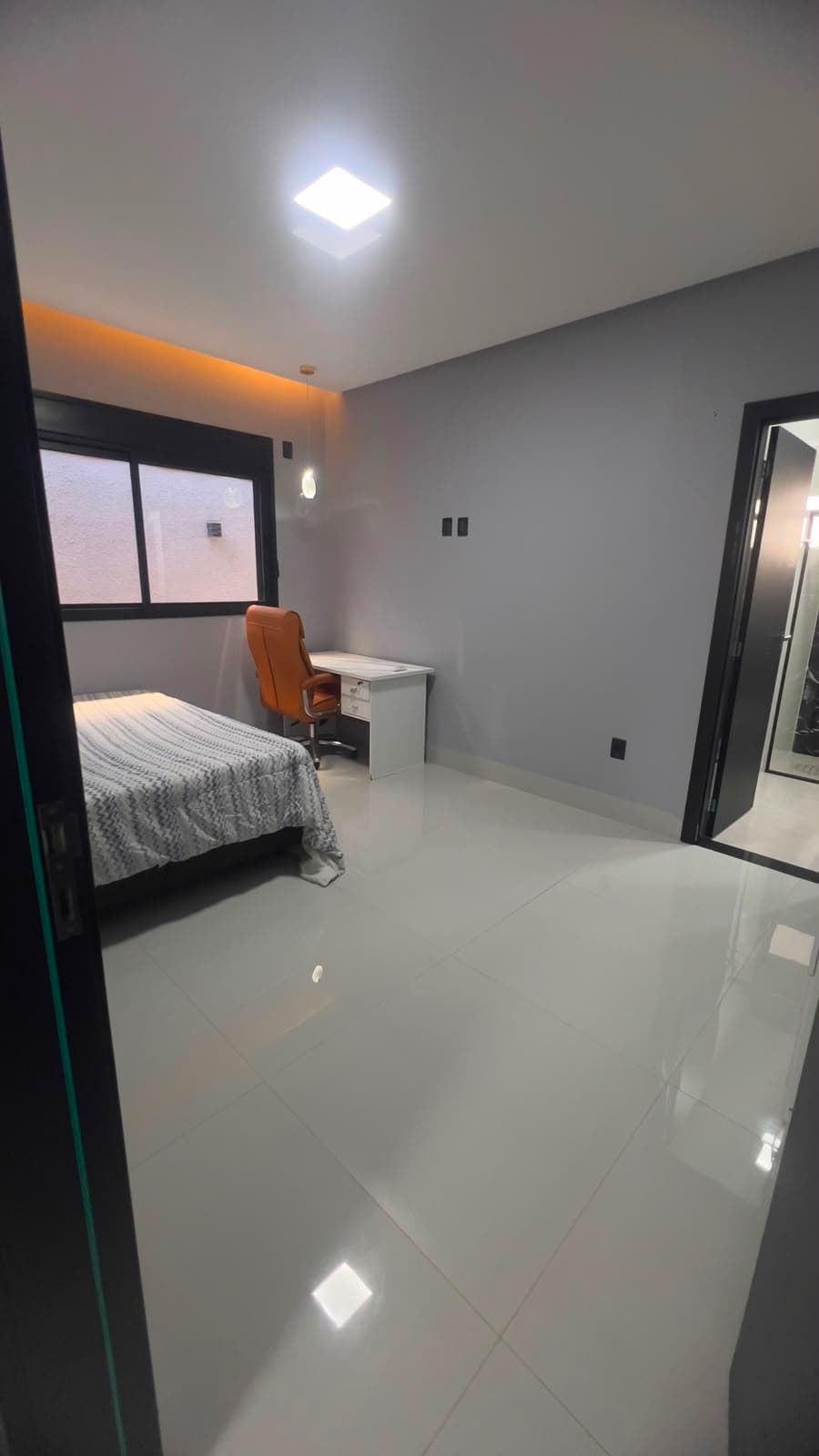 Casa à venda com 2 suítes no Residencial Havaí