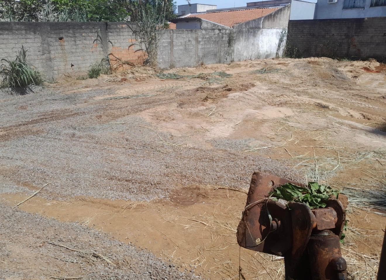 Terreno de 830m à venda no Setor Goiânia 2