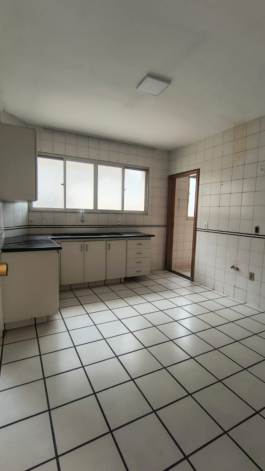 Apartamento 3 suítes à venda no Setor Oeste