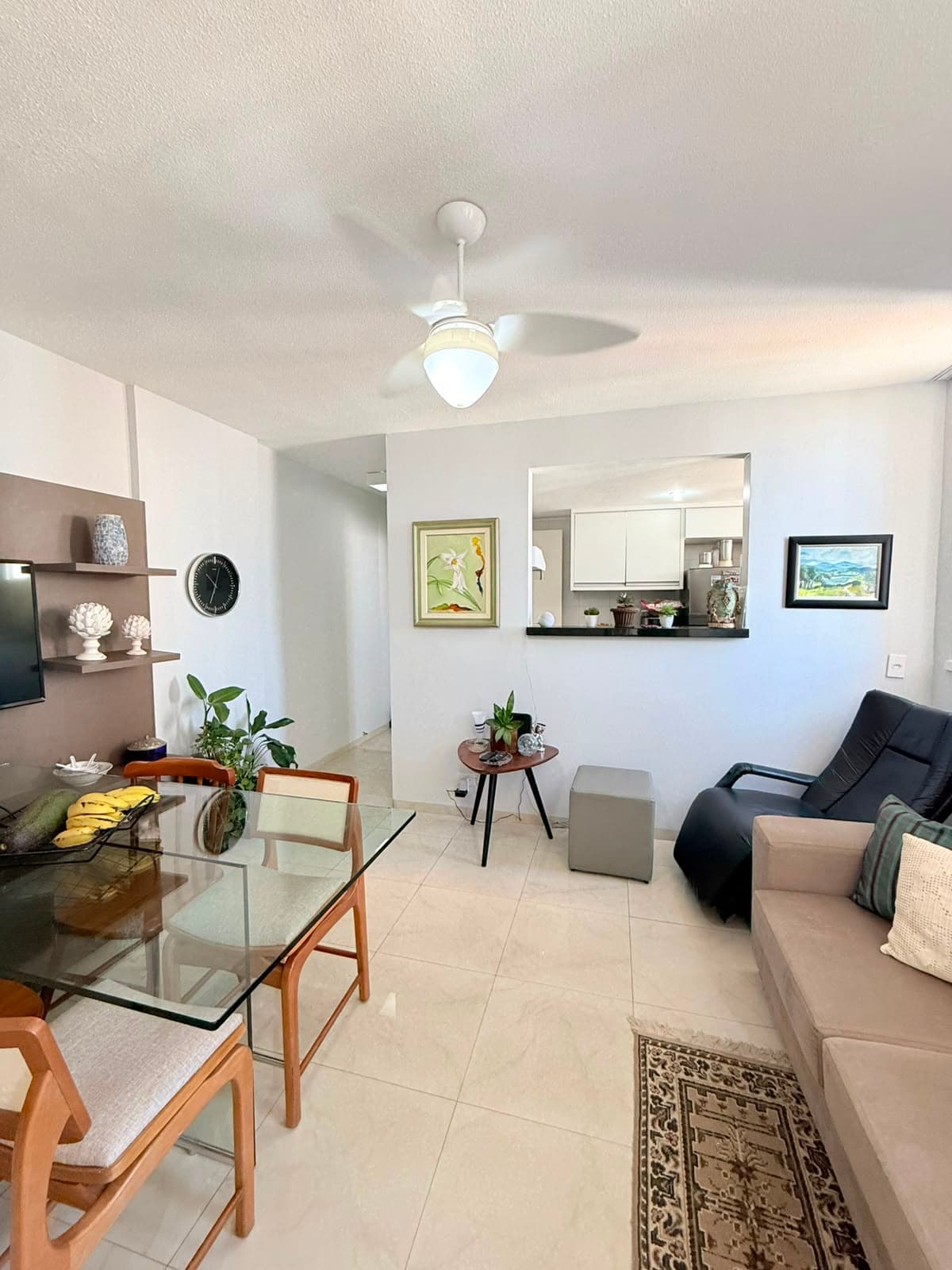 Apartamento à venda 2 quartos semimobiliado no Setor Oeste
