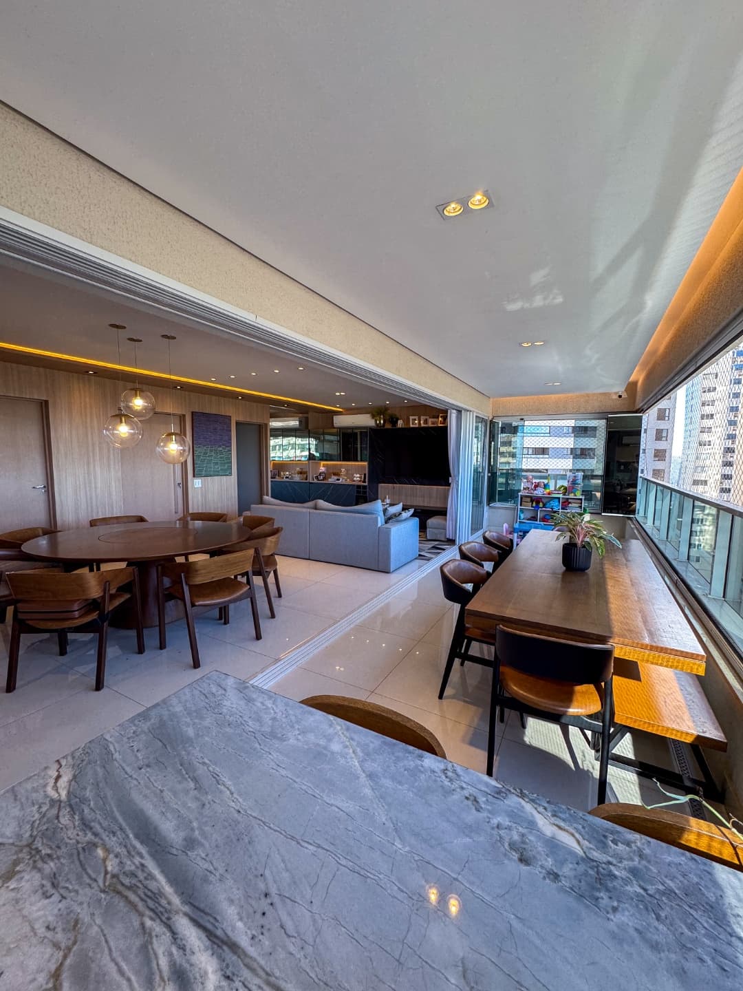 Apartamento à venda 3 suítes no Park Lozandes