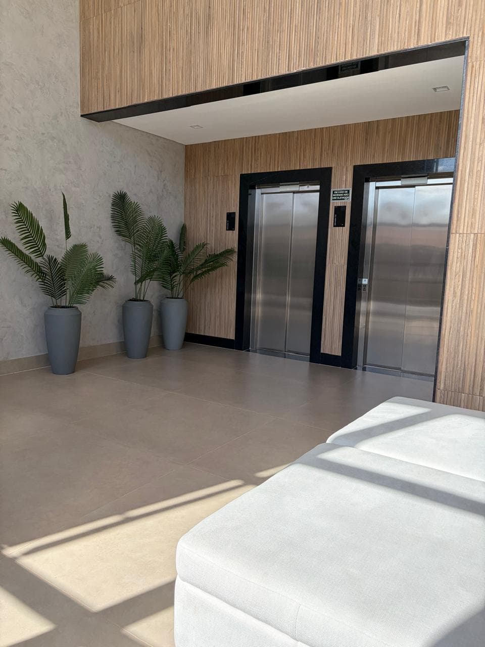 Apartamento à venda 3 suítes plenas no Setor Aeroporto