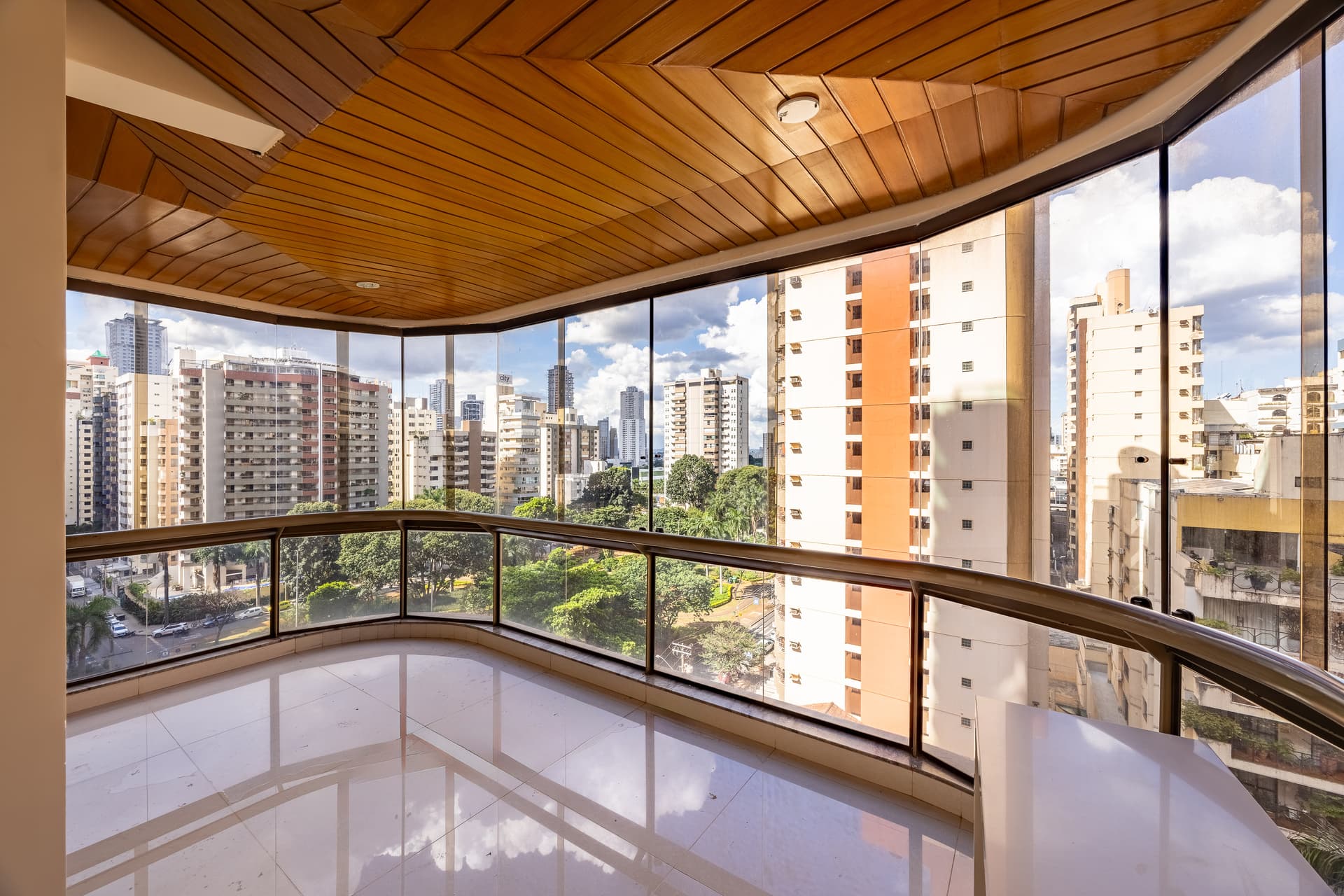 Apartamento com 2 suítes à venda no Setor Bueno