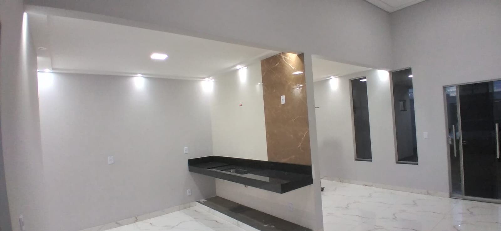 Casa Moderna com 3 Quartos e Entrada Facilitada no Residencial Canadá
