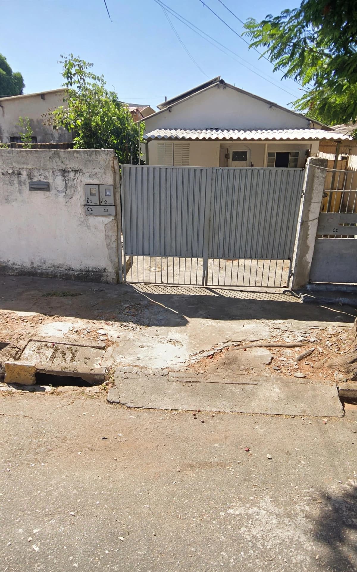 Casa com barracão à venda com 3 quartos no Setor dos Funcionários