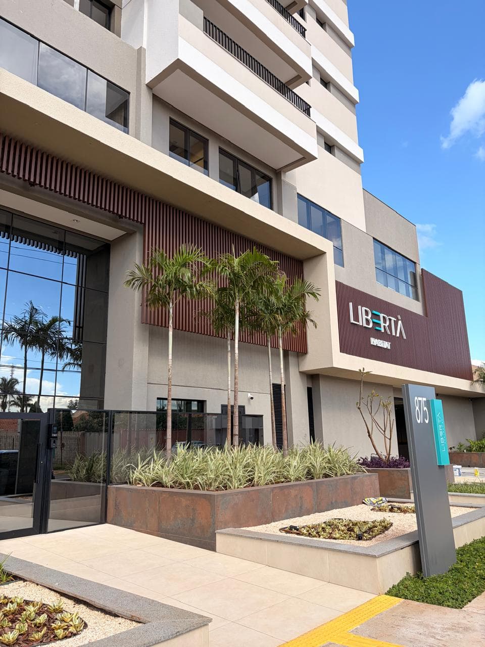 Apartamento à venda 3 suítes plenas no Setor Aeroporto