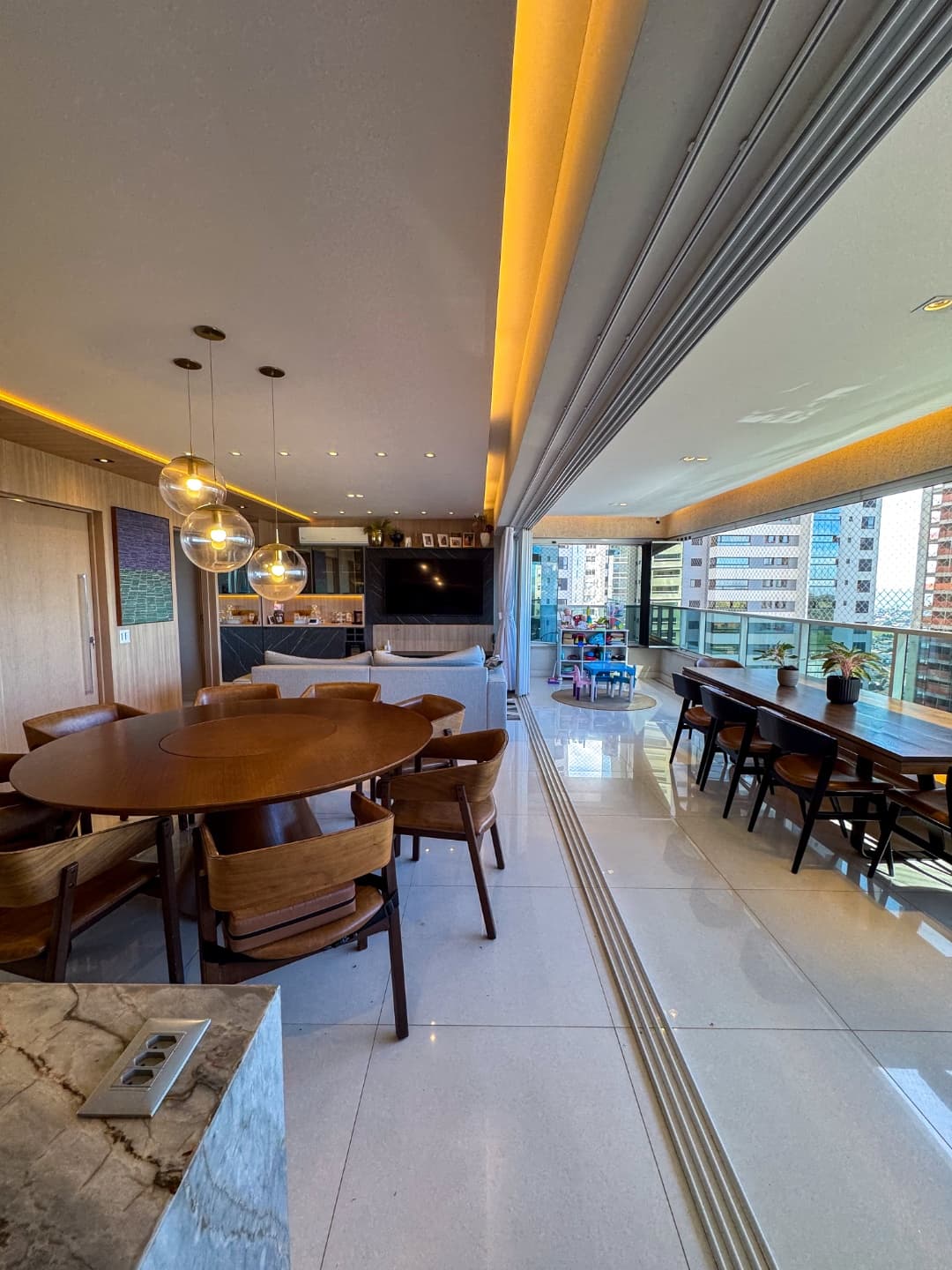 Apartamento à venda 3 suítes no Park Lozandes