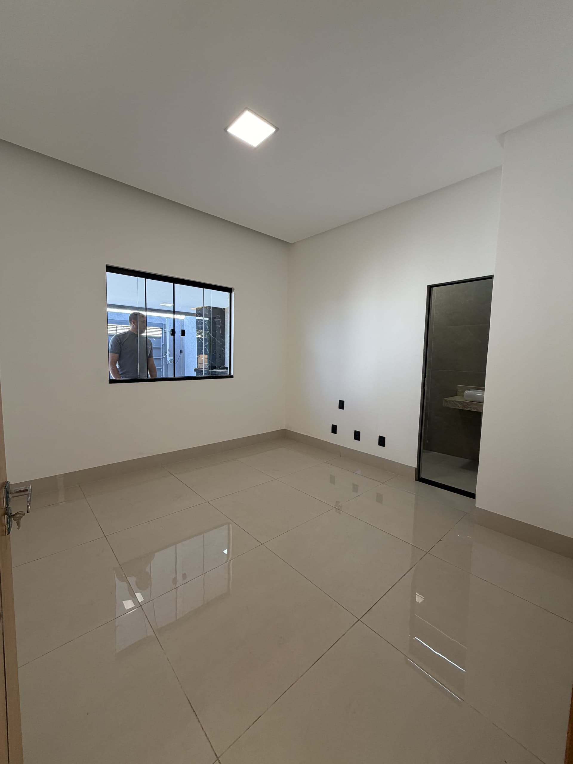 CASA 3 QUARTOS BAIRRO DAS INDÚSTRIAS