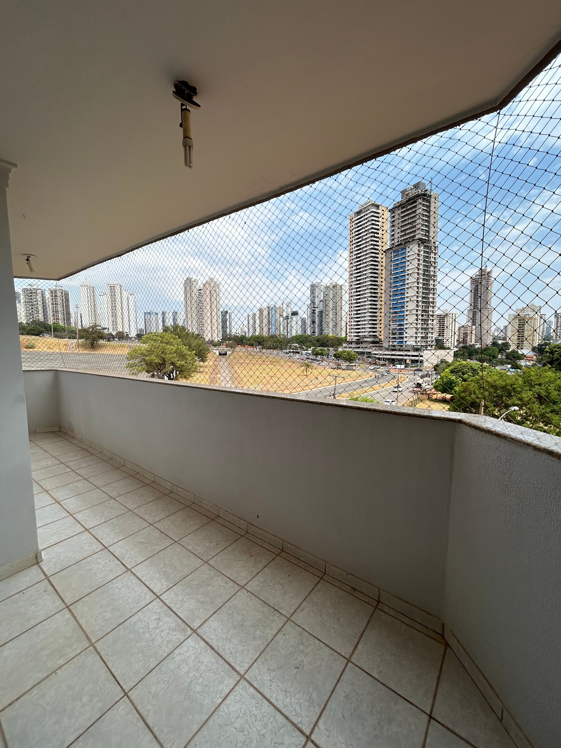 Apartamento nascente com 1 suíte à venda no Jardim Goiás