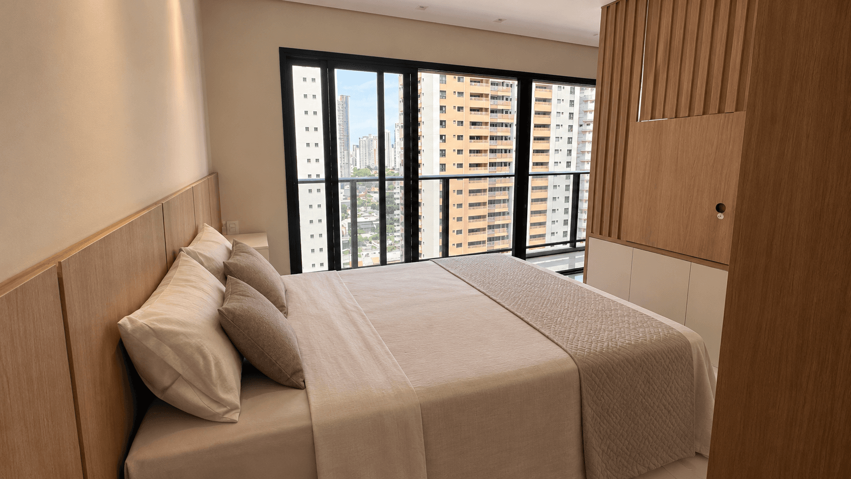 Studio semimobiliado à venda com 1 suíte no Setor Bueno