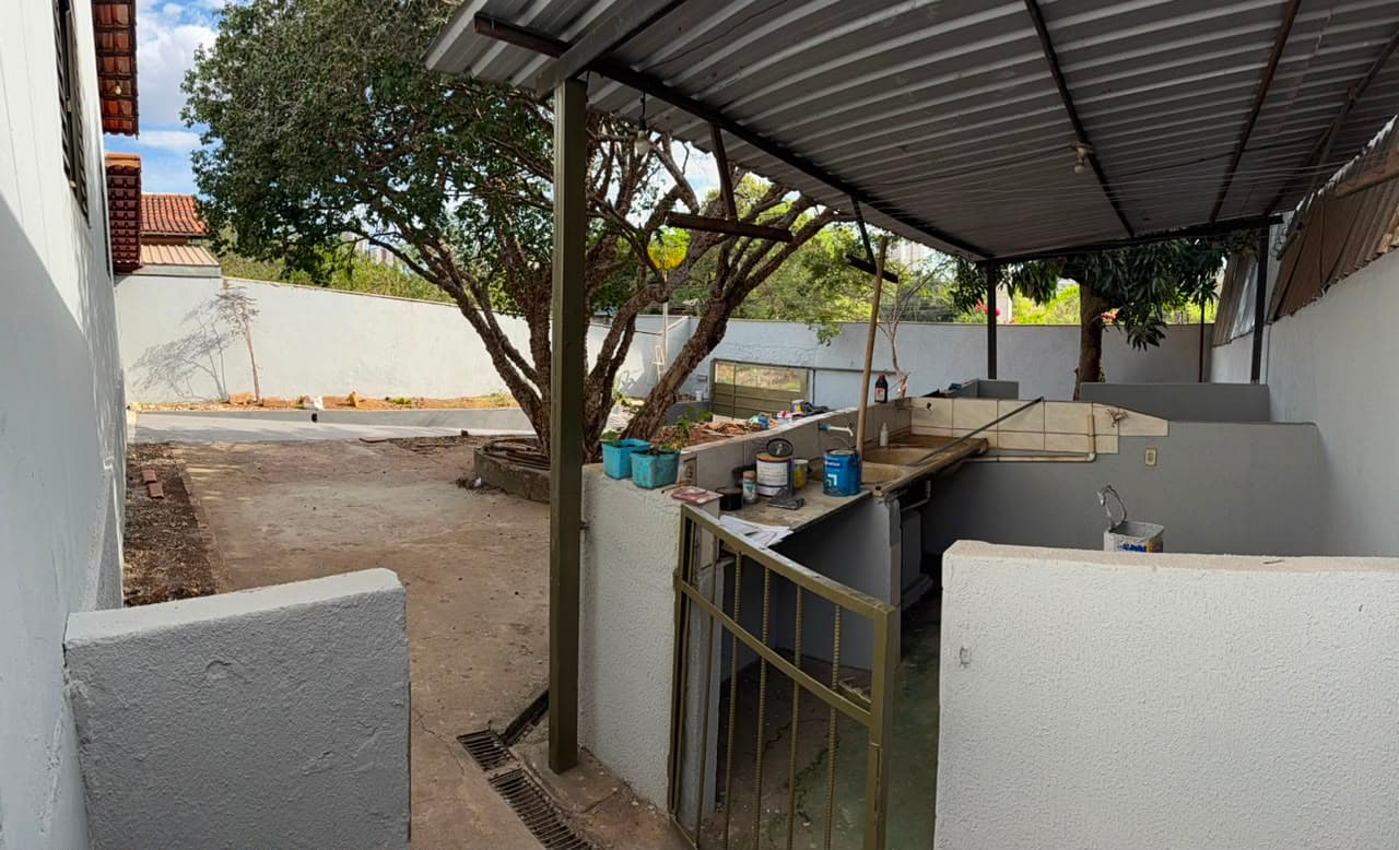 Casa no Jardim América  04 quartos – Espaço, Conforto e Excelente