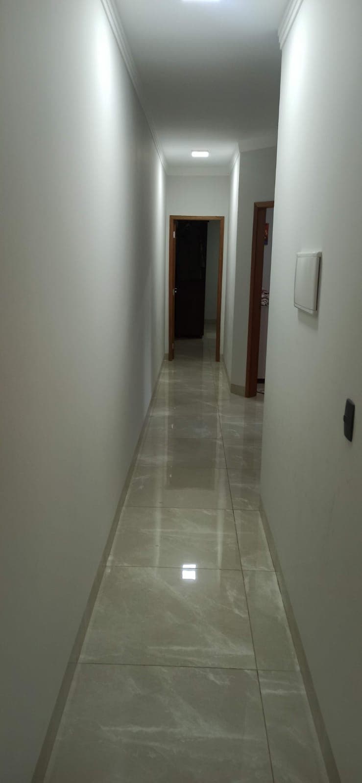 Casa à venda com 3 quartos, sendo 1 suíte e 2 vagas no Jardim Presidente