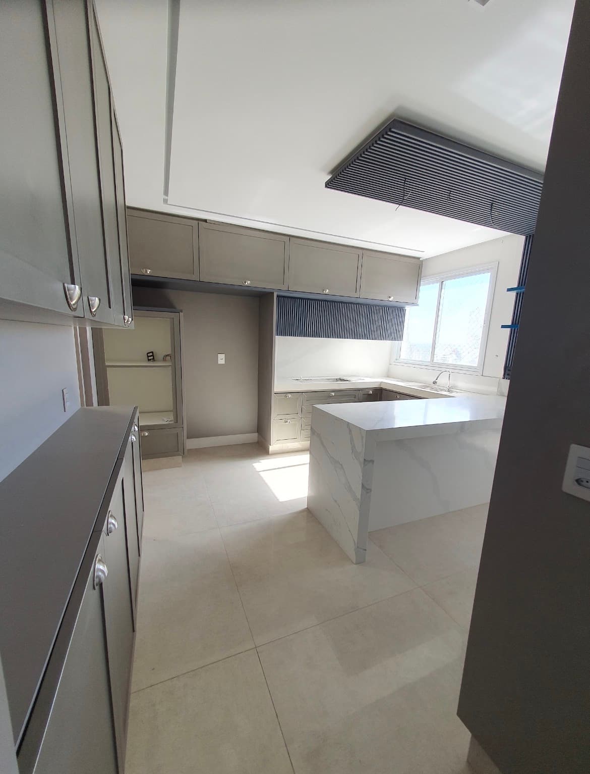 Apartamento à venda com 3 Suítes no Setor Bueno