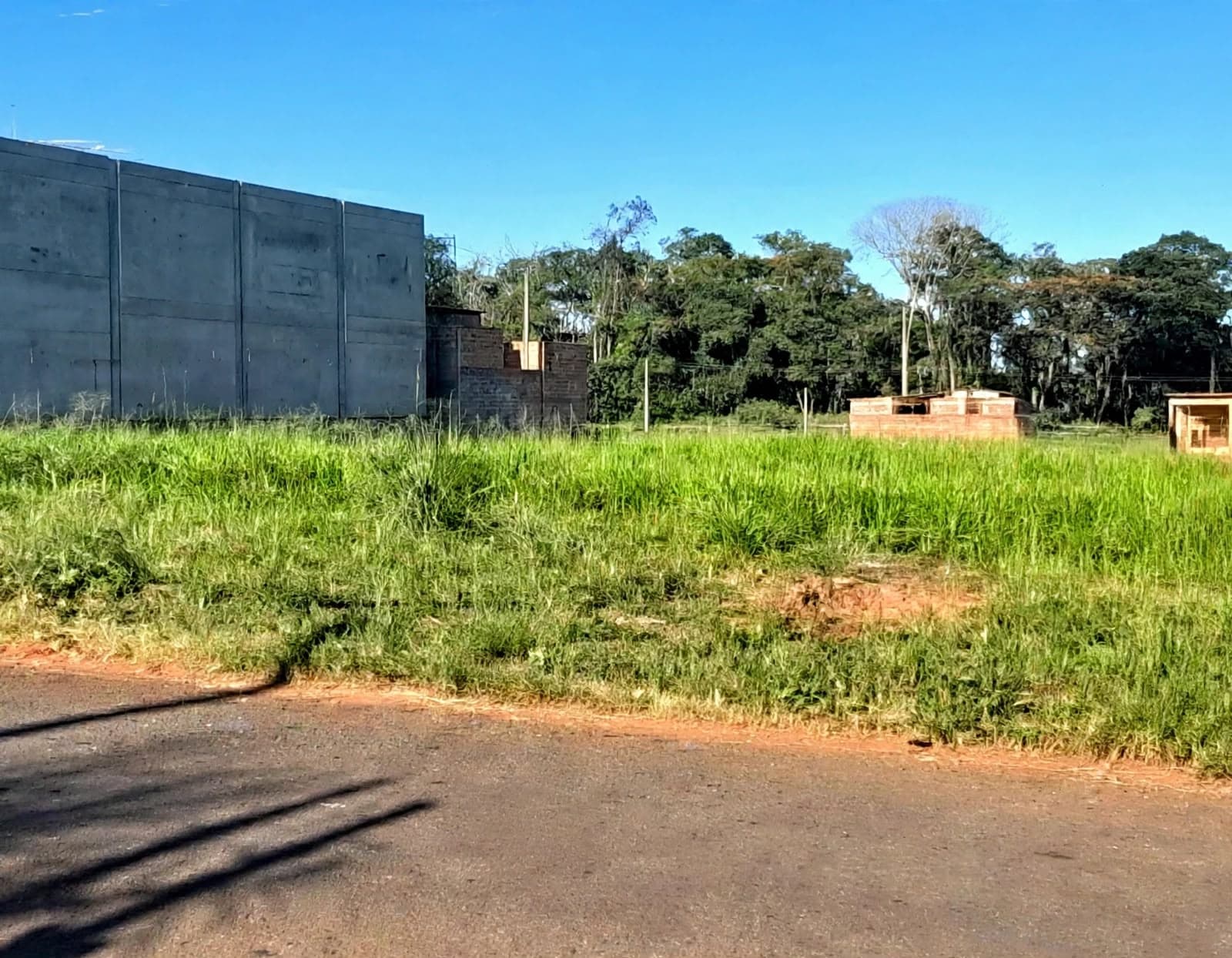 Lote com 700 m2 à venda no Setor Residencial 14 Bis