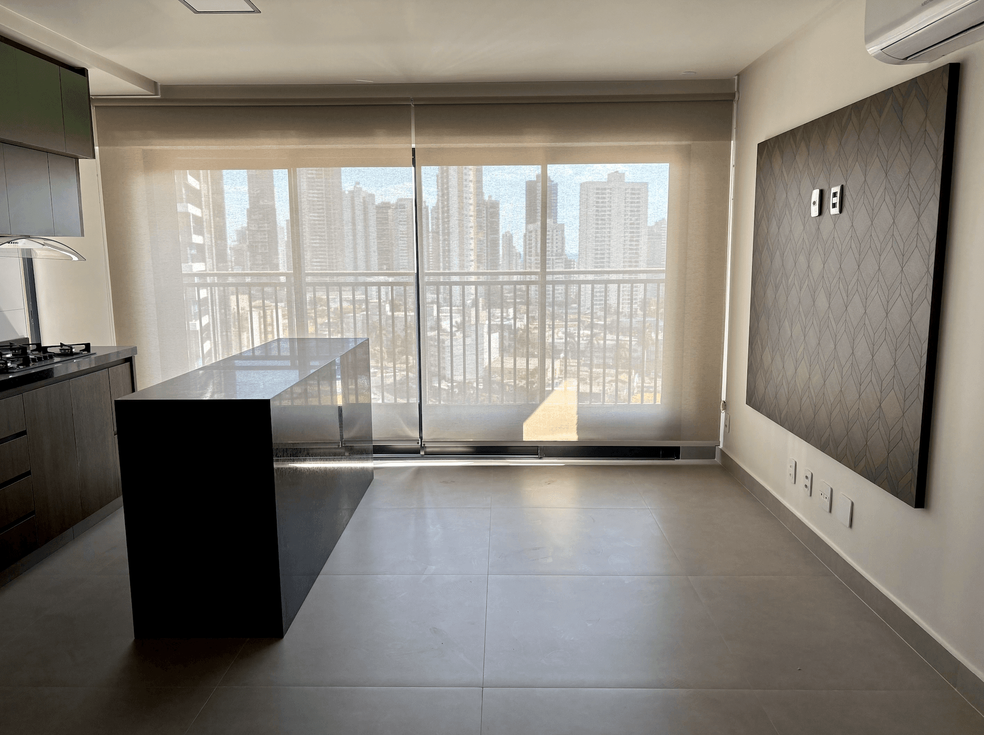 APARTAMENTO 3 QUARTOS SEMI-MOBILIADO SETOR MARISTA