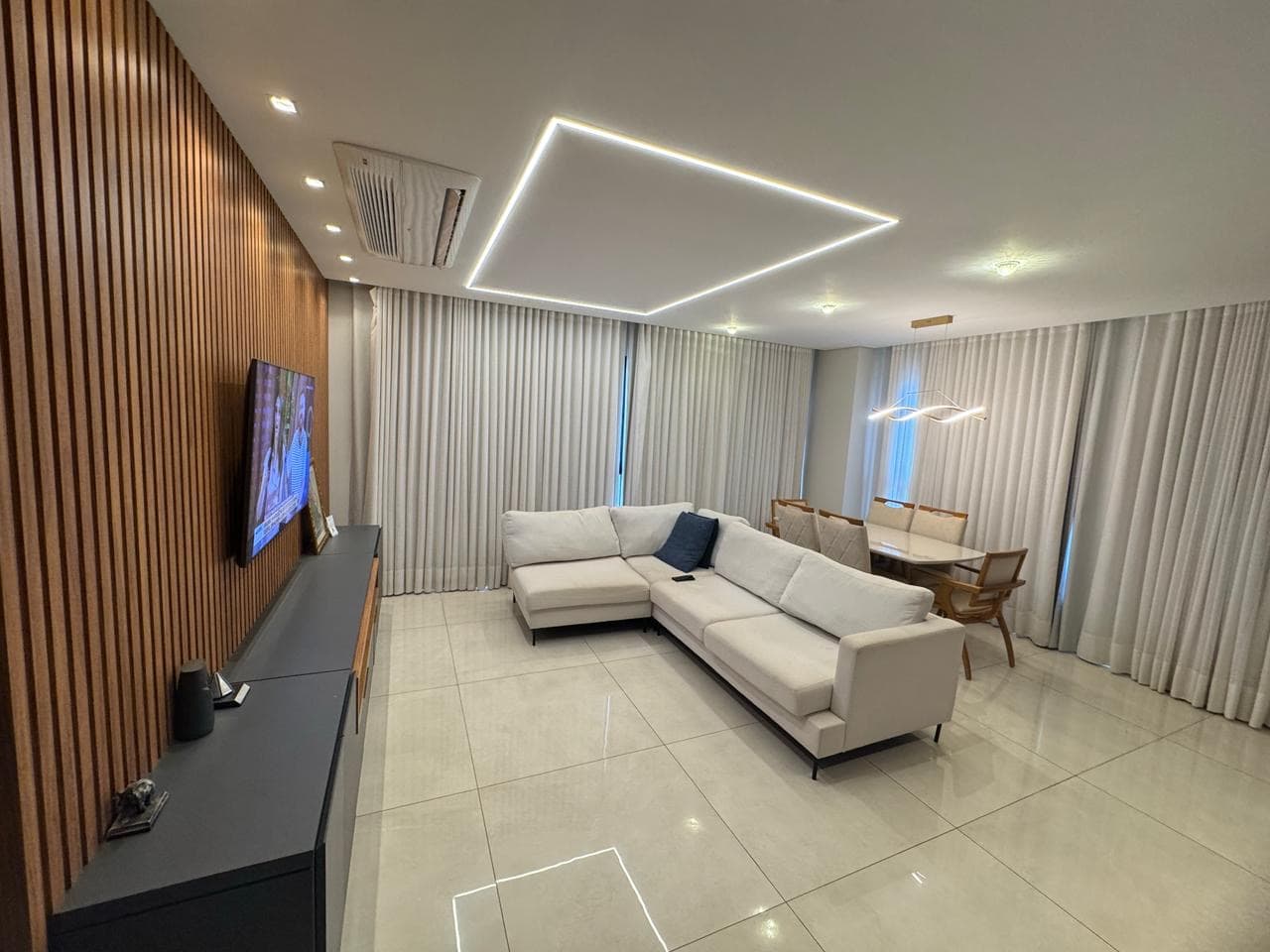 Apartamento com 3 suítes à venda no Setor Marista